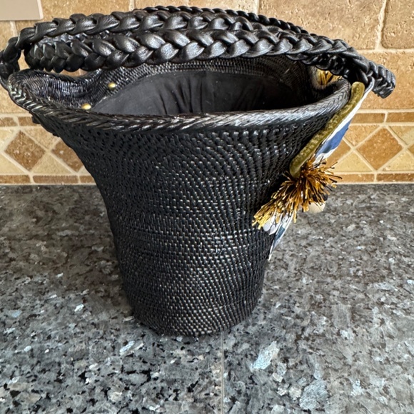 MacKenzie Childs RARE Handbag. Black "Bucket Bag" w/gorgeous detail Estate Find - Picture 2 of 12